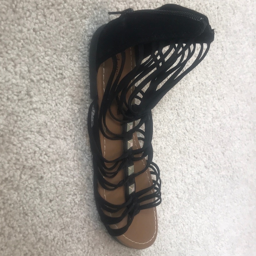 Flat black Sandals - Picture 2 of 3